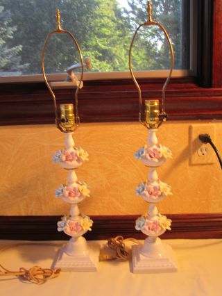Pr Vtg Appl ' D Floral 3 Tiered Porcelain Table Lamp Shabby Cottage Regency Chic photo