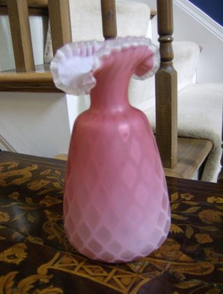 Antique Mother - Of - Pearl Diamond Quilt Satin Cased Vase With Ruffled Top Stunning photo