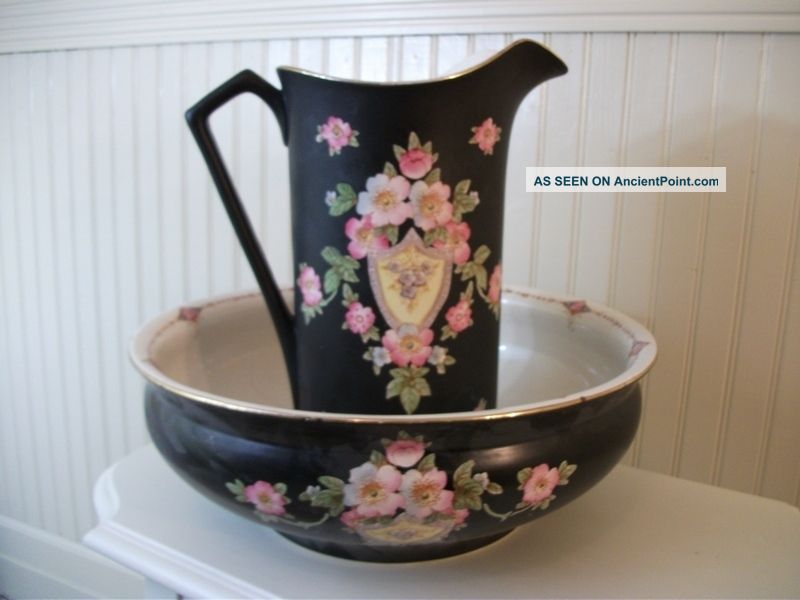 Antique Crown Devon Fieldings Wash Bowl & Pitcher Pitchers photo