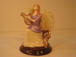 Angel Harp Player. photo