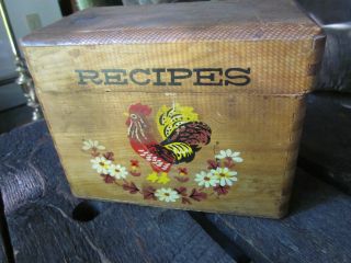 Vintage Wood Recipe Box W Recipes Clippings Dovetailed Rooster Flowers Hinged Vg photo