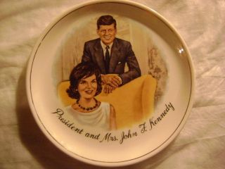 - President And Mrs.  John F.  Kennedy - (ceramic Souvenir Plate) photo