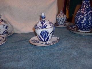 Teacup/w Lid Hand Painted Blue Rose And Gold Trim (bombay) photo
