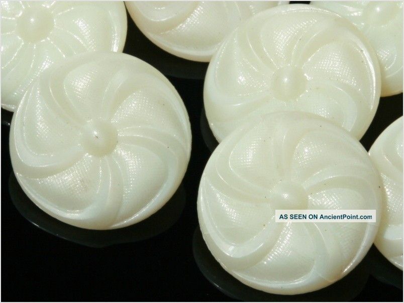 12 Czech Vtg White Flower Deco Glass Buttons 20´s18 Mm Buttons photo