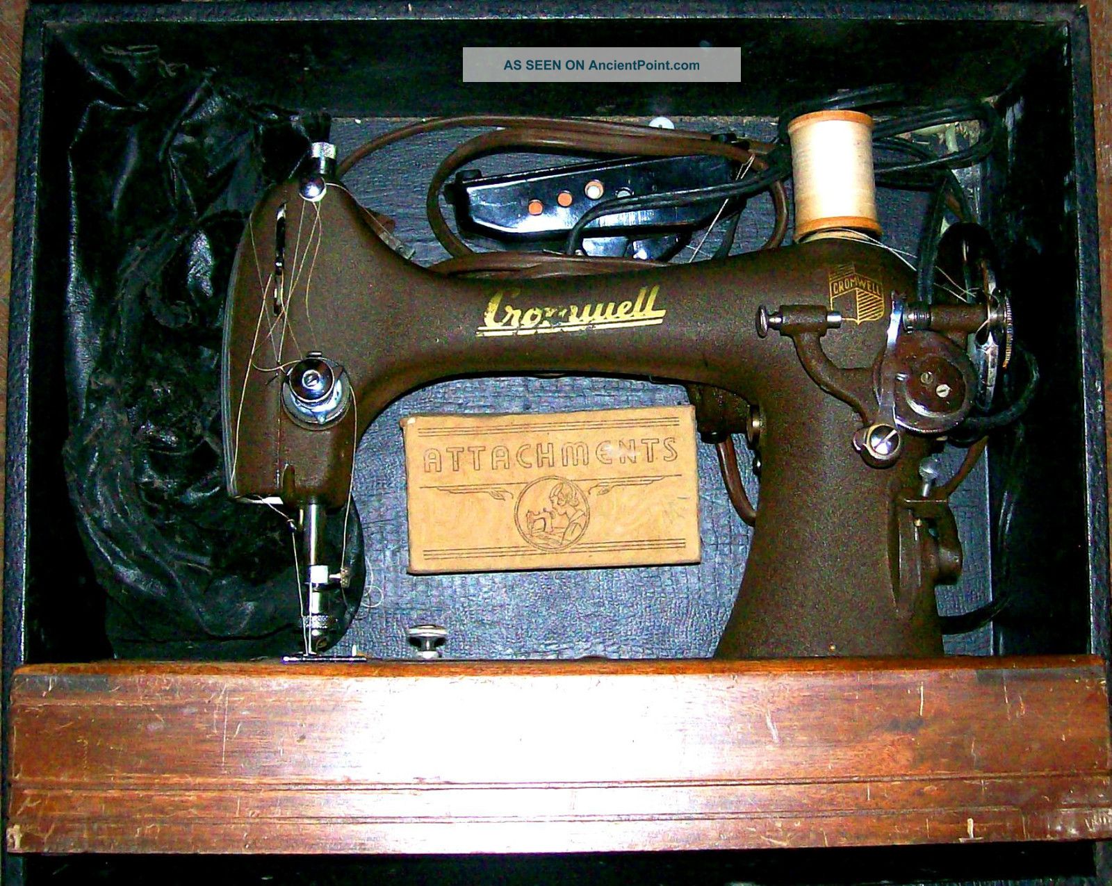 Vintage Cromwell Reverse Sewing Machine W/original Case & Sews Leather - Canvas Sewing Machines photo