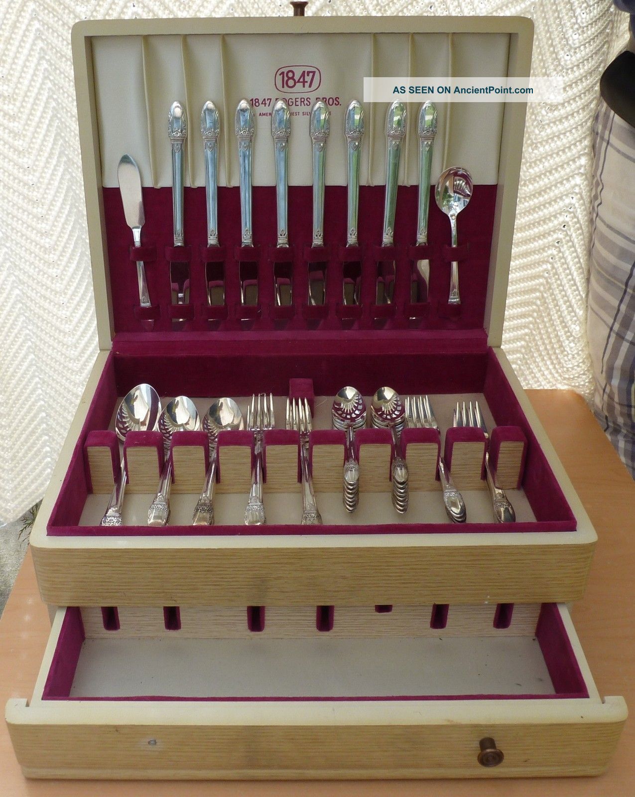 1847 Rogers Silverplate Flatware Set,  First Love,  1937, International/1847 Rogers photo