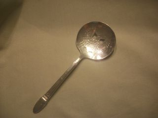 Rogers 1847 First Love Floral Design Embossed Tomato Server Rare photo