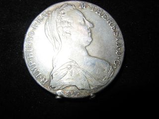 1780 Maria Theresa Thaler Silver Smugglers Coin Snuff Box Pill Box Opium Box ? photo