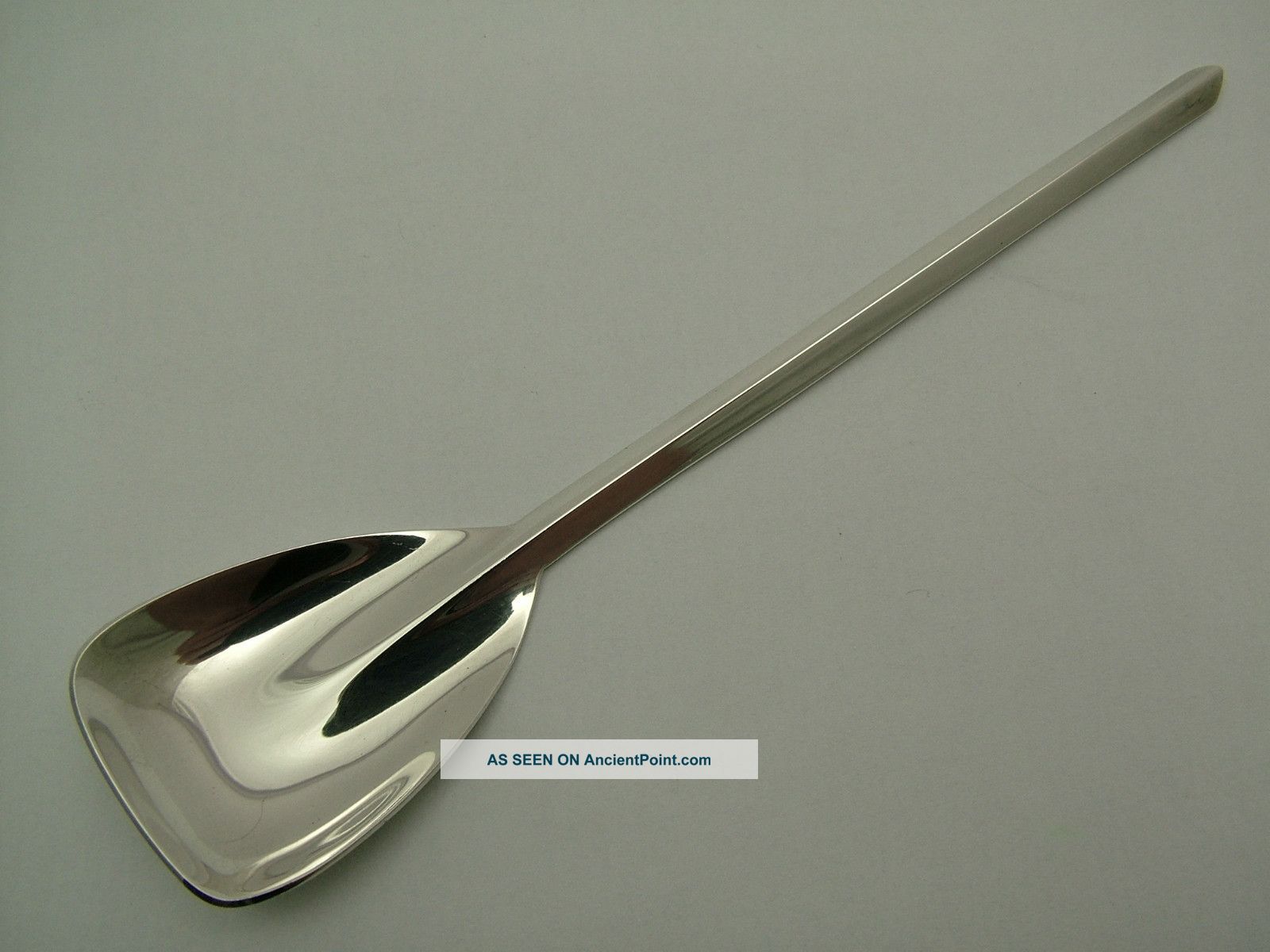 An Unusual Modernist Hallmarked Sterling Silver Caddy Spoon. Other photo