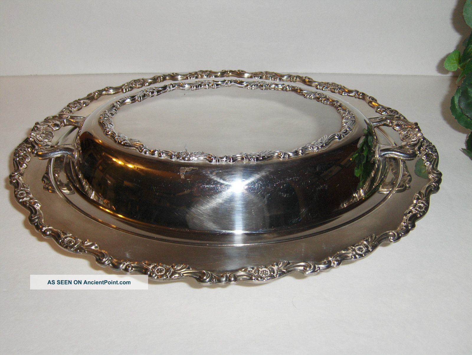 Vintage Wm A Rogers Ornate Silver Plate Covered Serving Dish 12 