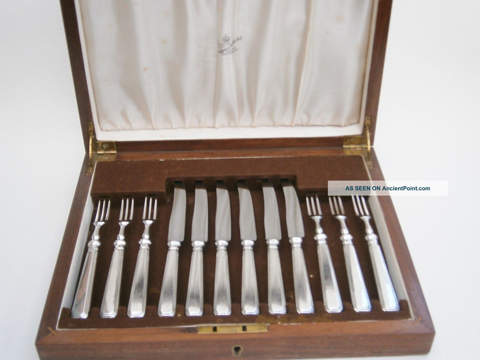 Canteen Vintage Silver Plated Fruit Cutlery (6) - Grecian Pattern Cutlery photo