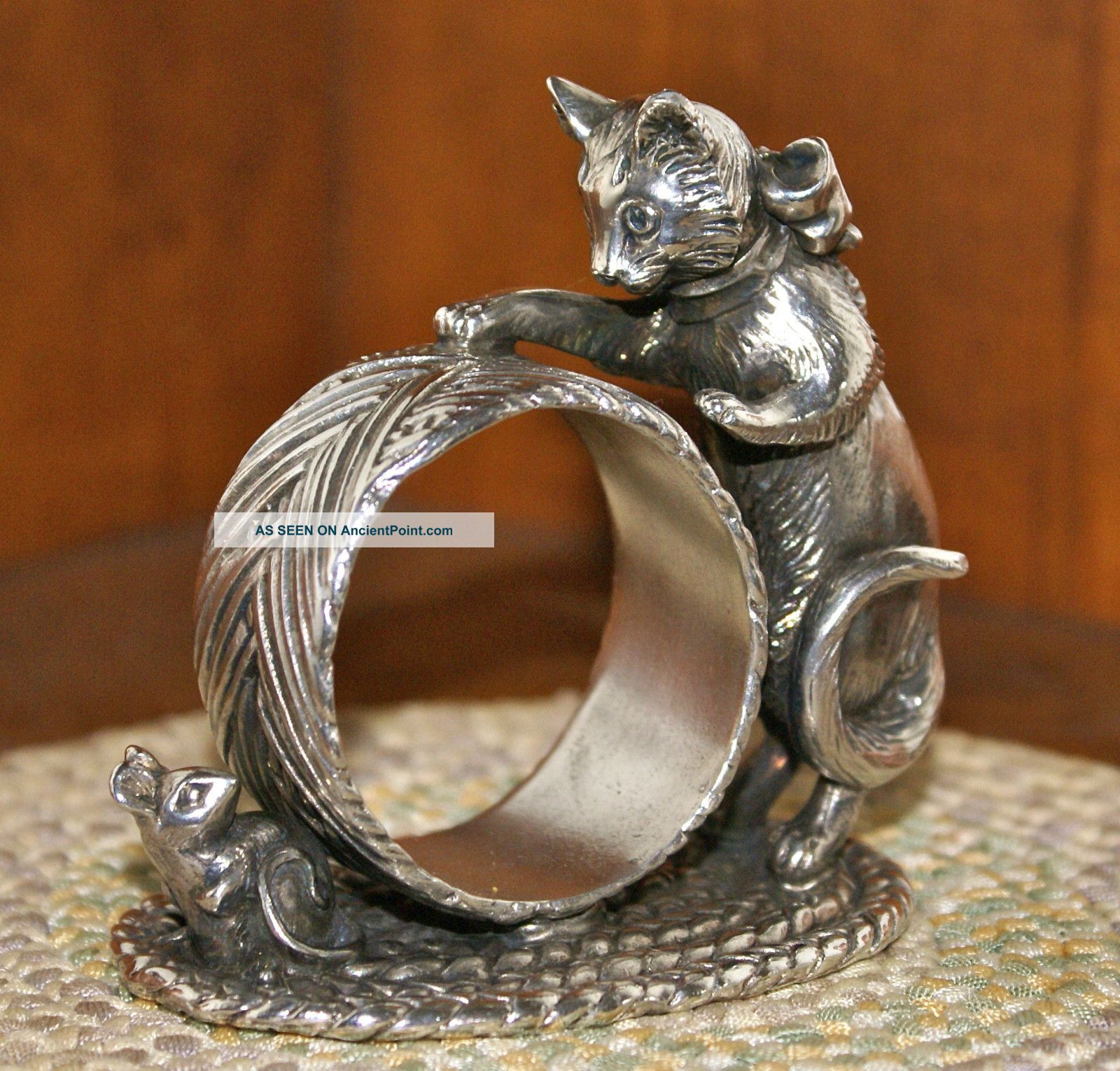 Reed & Barton 1824 Collection Silver Plated Figural Napkin Ring: Cat & Mouse Napkin Rings & Clips photo