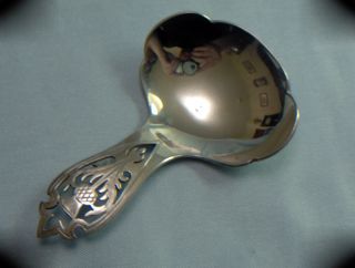 Beautifull Vintage Ornately Pierced Scottish Solid Silver Thistle Caddy Spoon photo