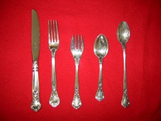 Chantilly By Gorham Sterling Silver 5 Piece Place Setting photo