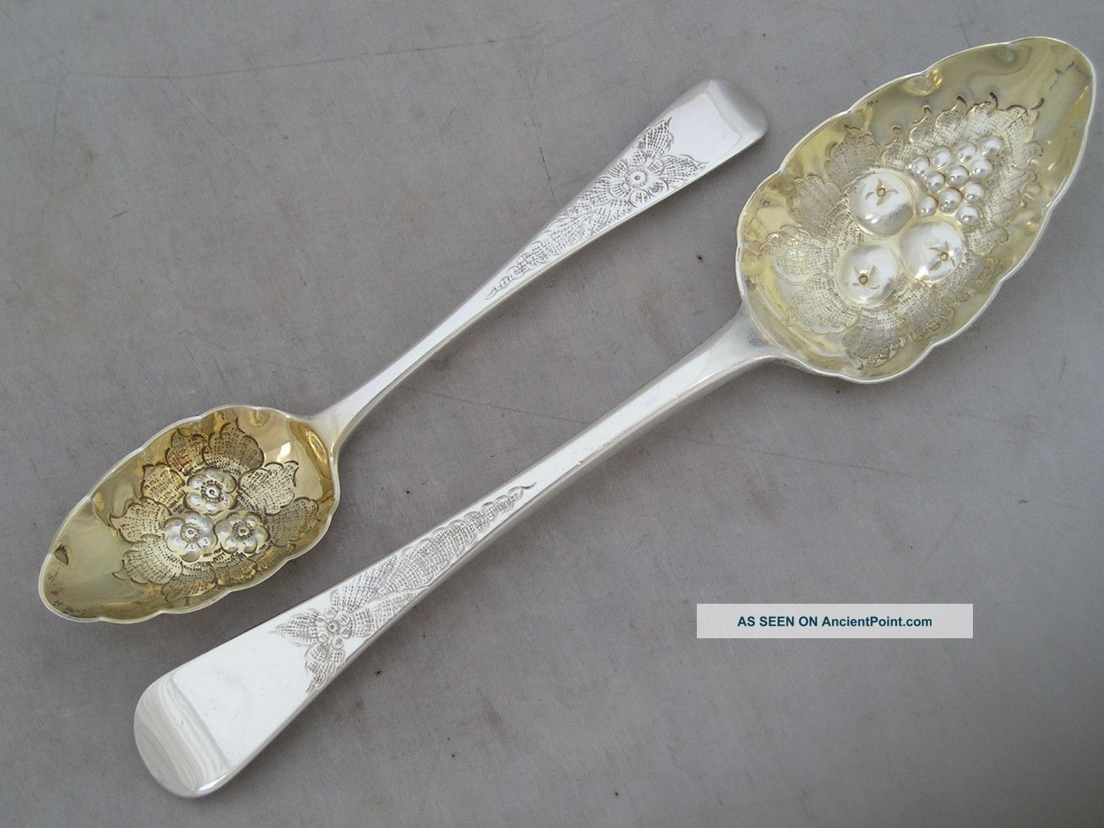 Pair Oe Pattern 1815 & 1820 Heavy Gauge Hougham Silver Gilt Berry Spoons 138g Other photo