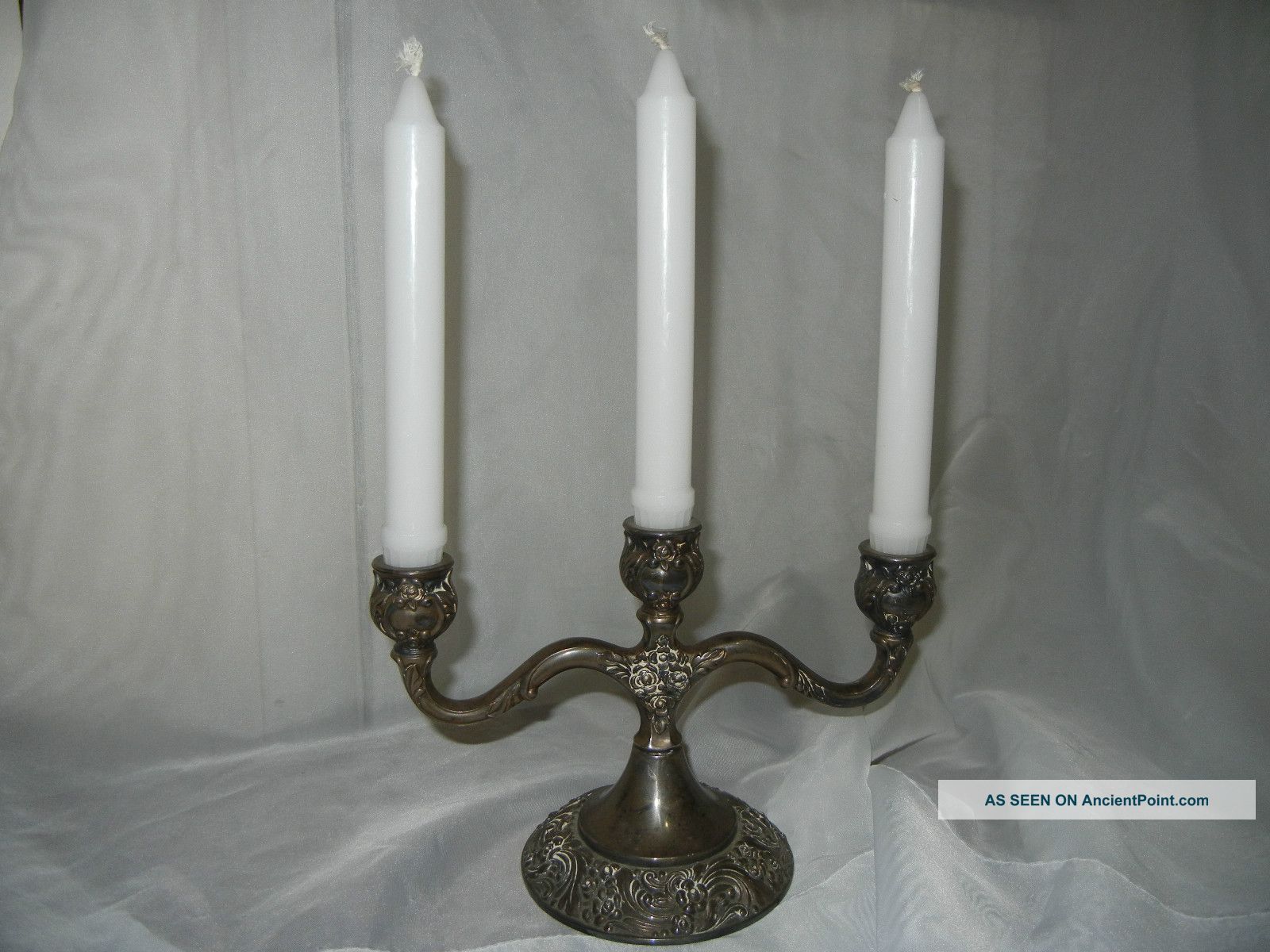 Vtg.  Silverplated Oneida Aka Ballard Community 3 Light Candleabra Early 1950s Candlesticks & Candelabra photo
