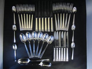 38 Piece Suite Of 6 Covers Silver Plated Classic Pattern Cutlery - Mappin & Webb photo