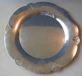 Silver Plated Wm.  Rogers Round Serving Tray 9 3/4 
