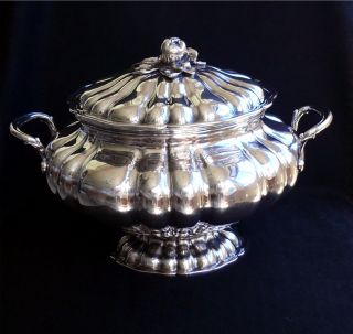 Tiffany & Co.  Sterling Silver Handwrought Showpiece Tureen,  4.  5 Qt.  Made Italy photo