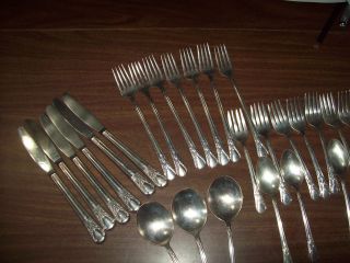 Wm.  Rogers Silverplate Is Rogers In 30pc Set photo