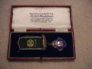R.  A.  O.  B.  Silver And Enamel Medal In Box Chester Hallmarked (1939) photo