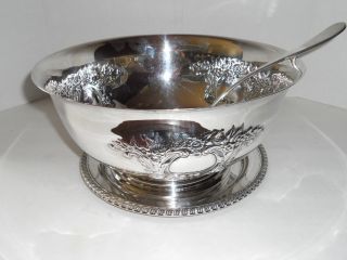 Wallace No.  524 Silverplate Punch Bowl And Ladle With Serving Tray photo