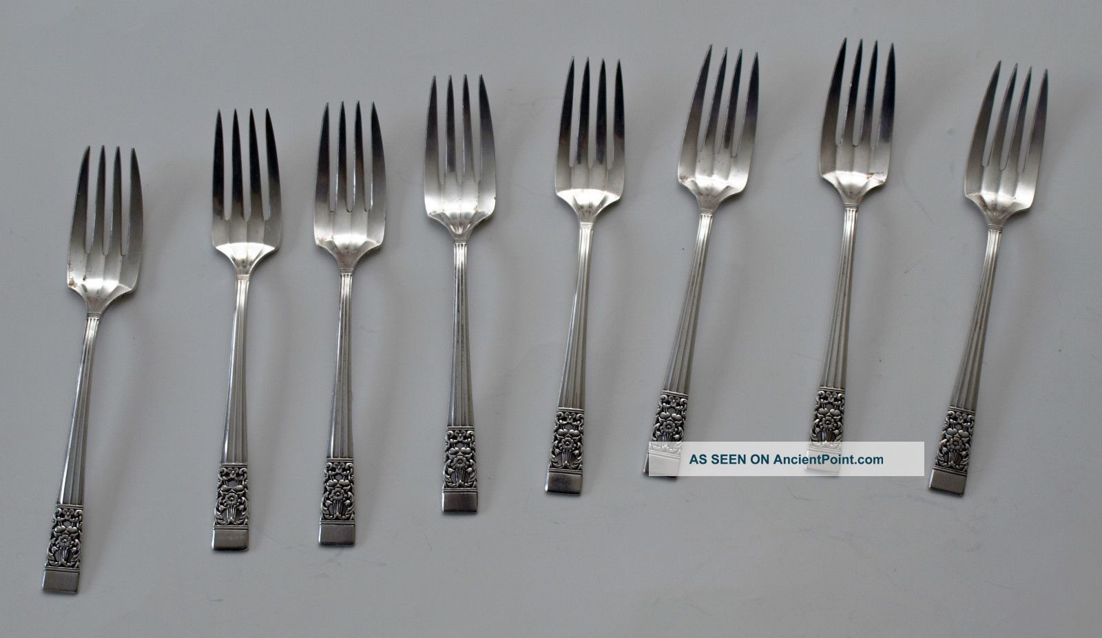 Oneida Community Plate Coronation Pattern Flatware - 8 Dessert/salad Forks Oneida/Wm. A. Rogers photo