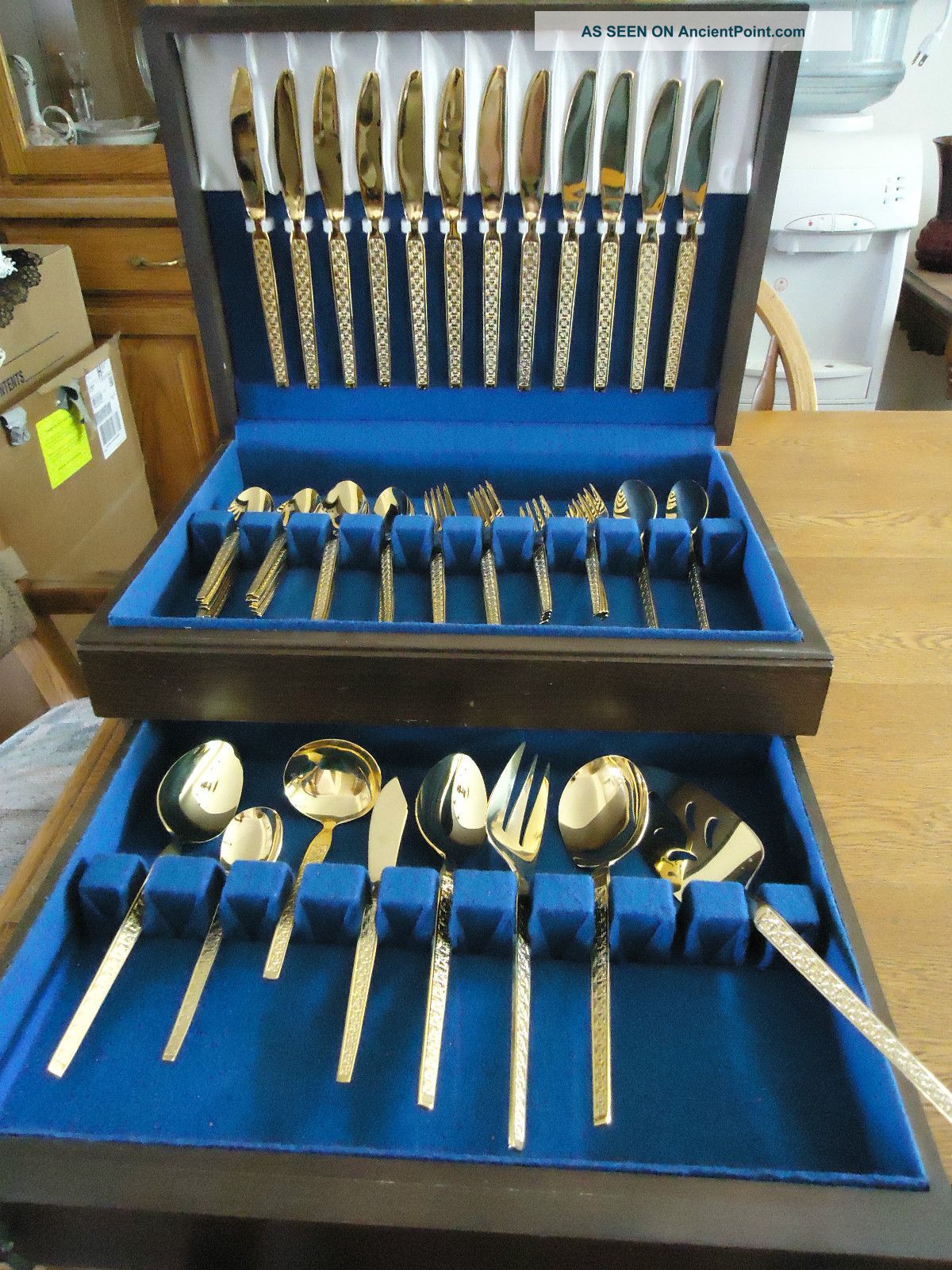 Lot 8 Place Settings 58 Pc Vintage Gold Tone Trocadero Stainless Hanford Forge International/1847 Rogers photo