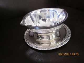 Wm Rogers Vintage Silverplate Gravy Bowl And Plate All In One photo