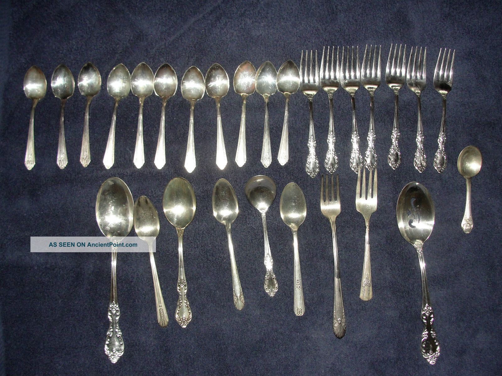 28 Piece Silver Plate Flatware Hodgepodge Wm Rogers Crusader Crown ...