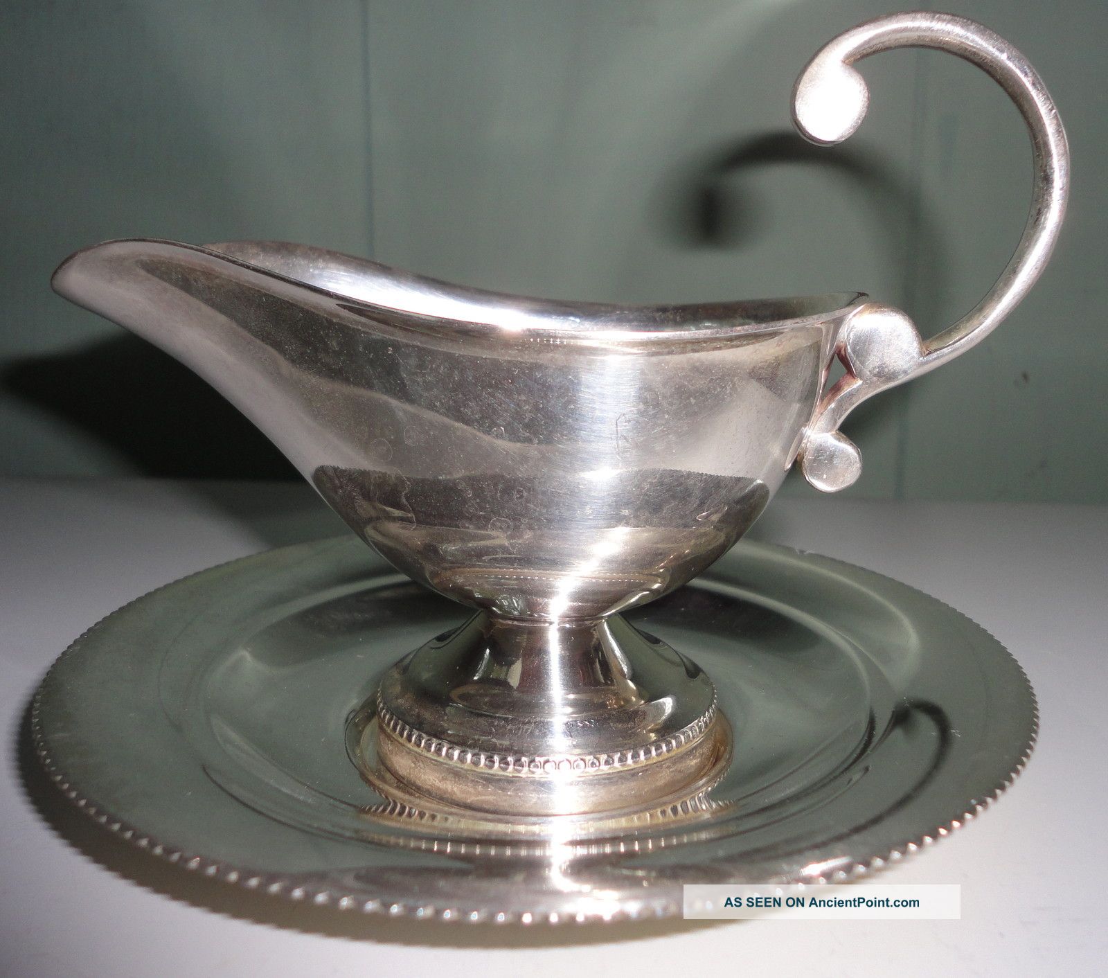 1930s Silverplate Gravy Sauce Boat & Liner Queens Art Pewter,  Brooklyn,  Ny: Nr Sauce Boats photo