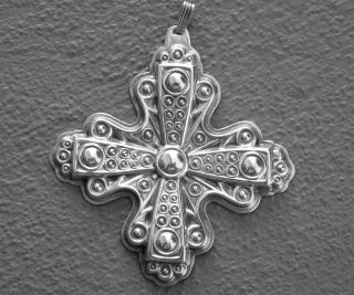 Reed & Barton Christmas Cross 1972 Sterling Silver Limited Edition photo
