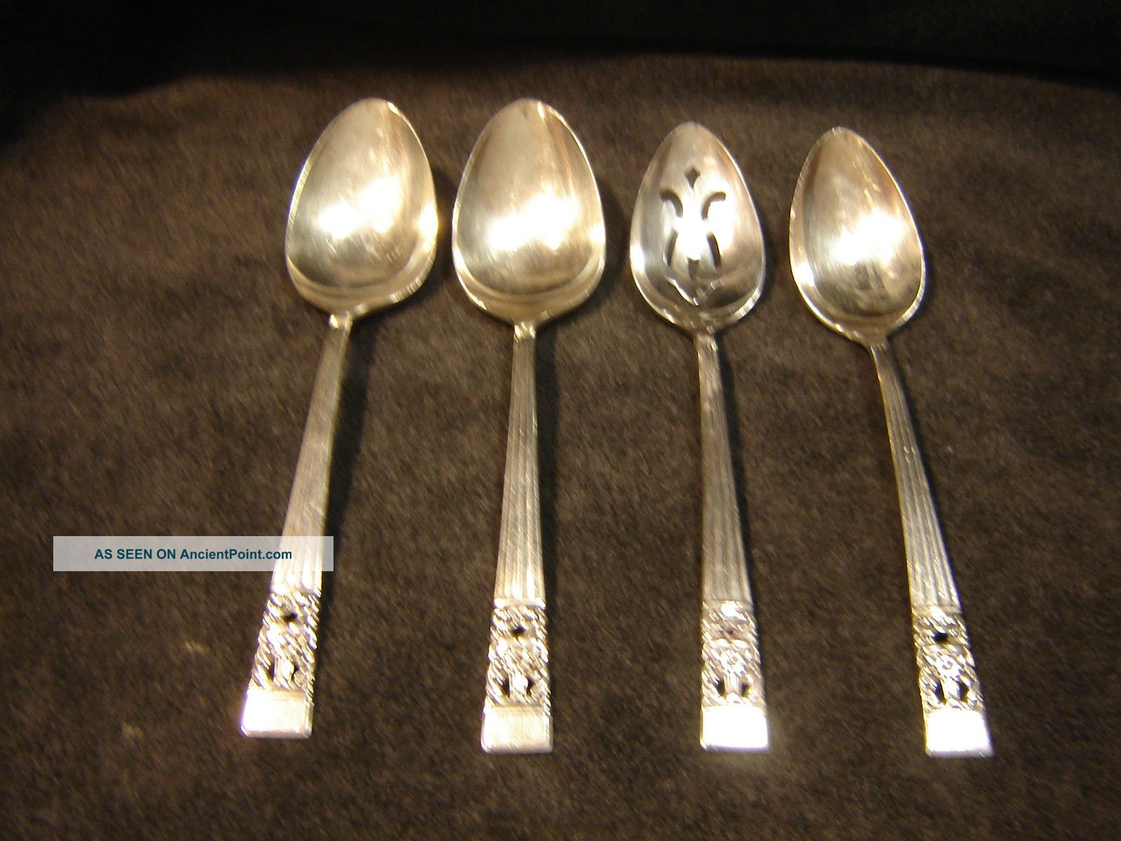 4 Oneida Coronation Pattern Silver Plate Serving Spoons 1 Slotted Oneida/Wm. A. Rogers photo