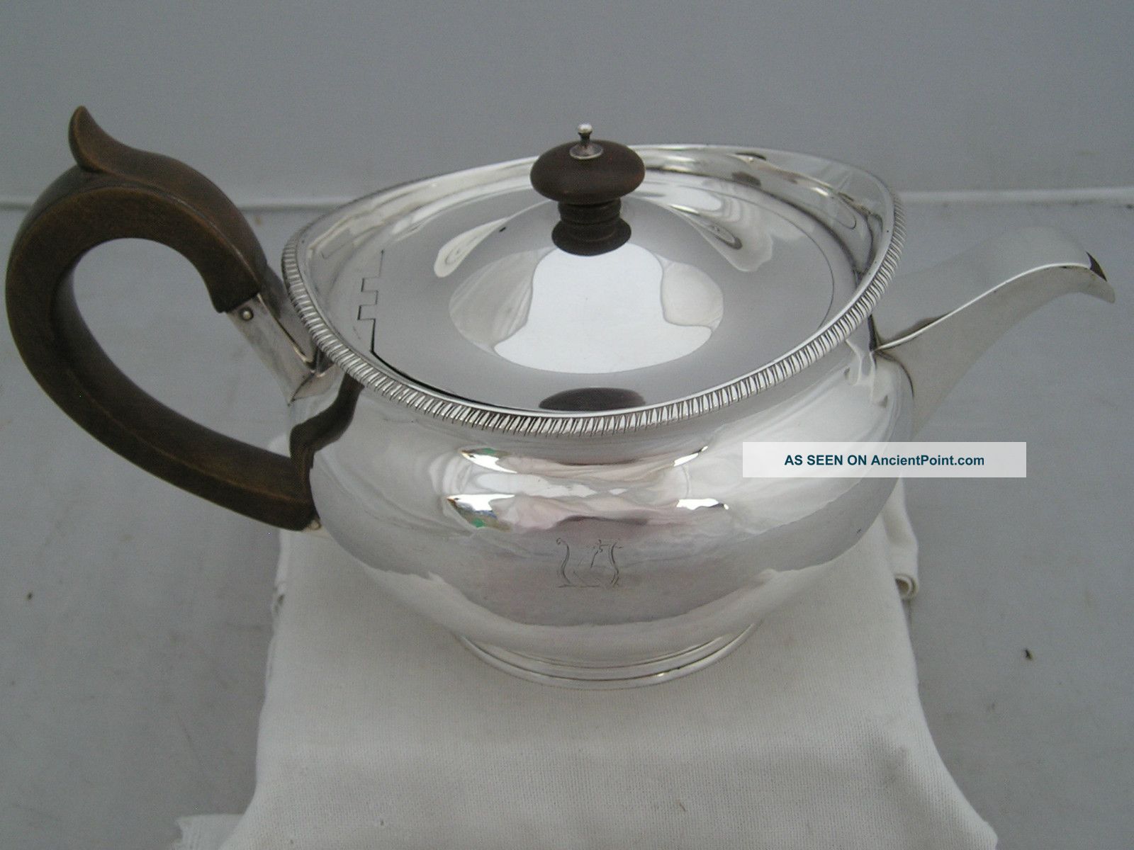 Rare Splendid Crested 1802 Georgian Hennell Silver Teapot 542g Tea/Coffee Pots & Sets photo
