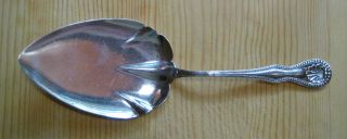 Durgin Shell Pattern Fish,  Cake Or Pie Server - All Sterling Silver photo