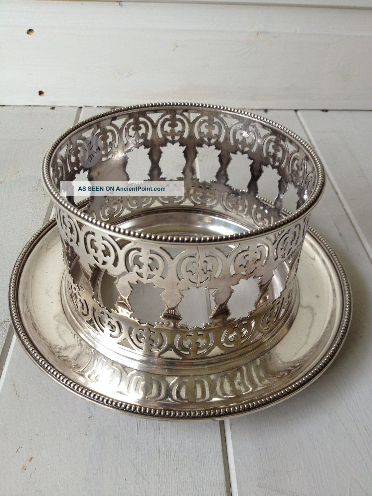 Antique Elegant Silver Plated Bowl Holder Bowls photo