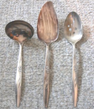 Set Of 3 Serving Pieces Oneida Enchantment/gentle Rose - Ohs 1960 Silverplate photo