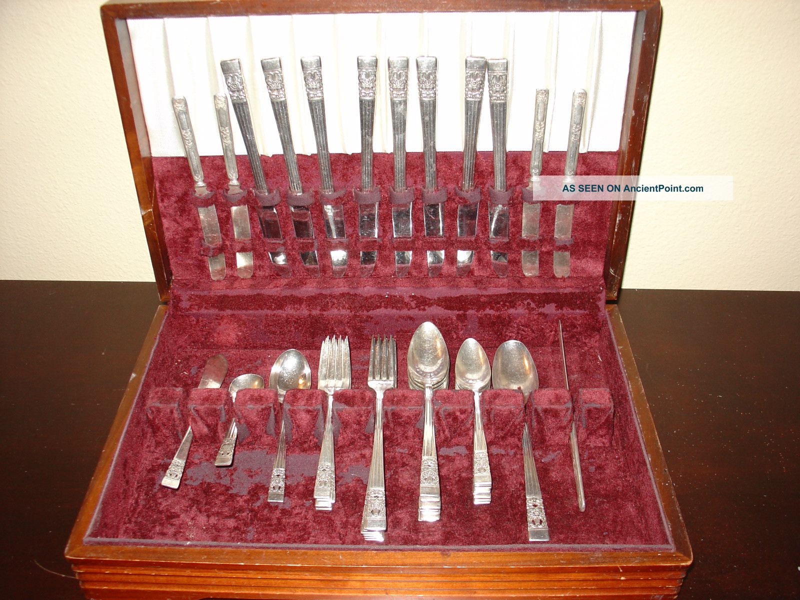 Vintage Community Silverplate 8 Pc Srving Set (w.  M.  Rogers & Son) 1 Fork Missing International/1847 Rogers photo
