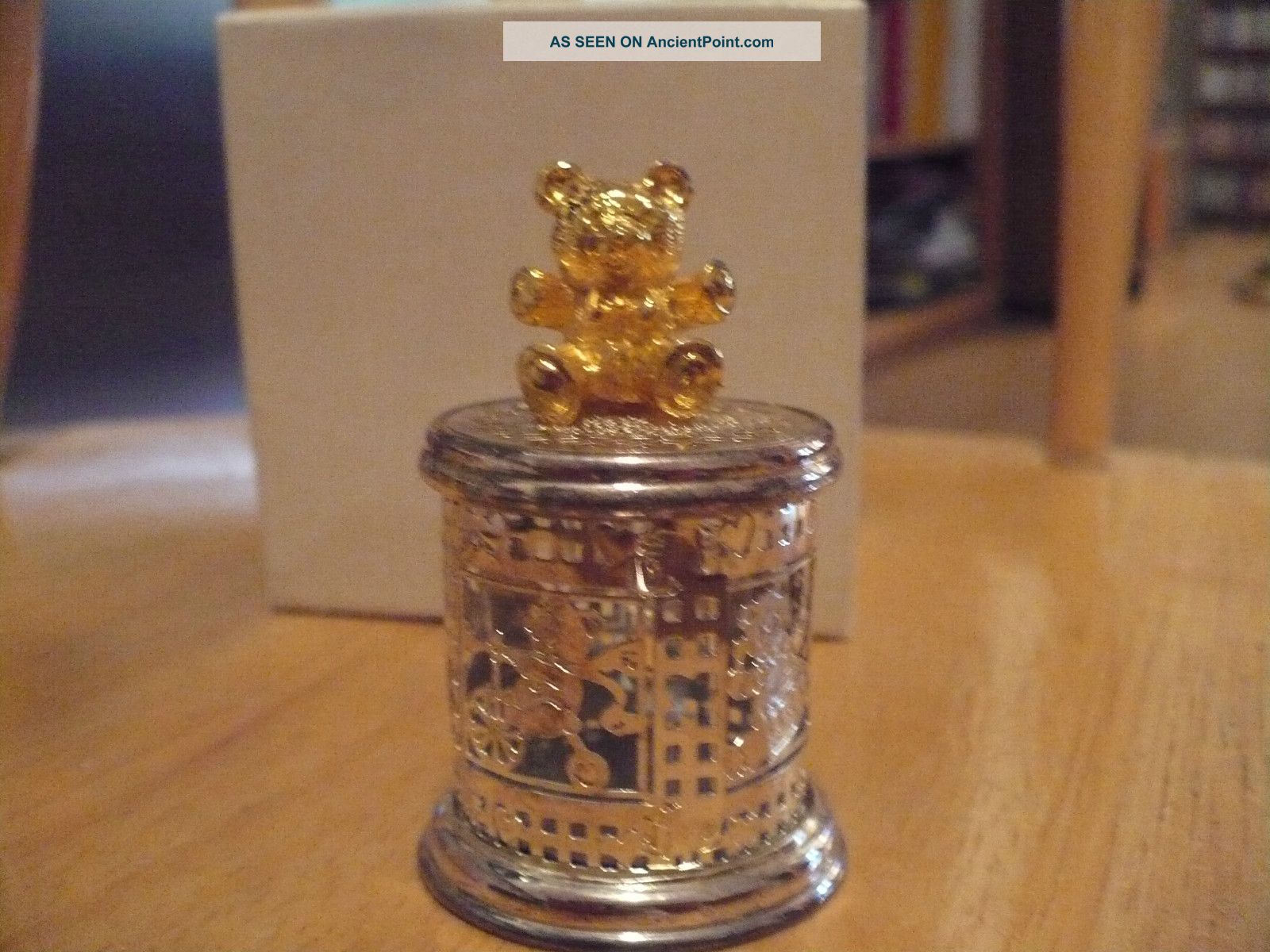  - lunt_silversmiths_tooth_fairy_box_with_bear_1_lgw