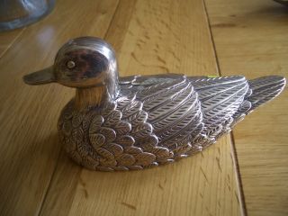 Silver Figuare Of A Duck Quality Made Item photo