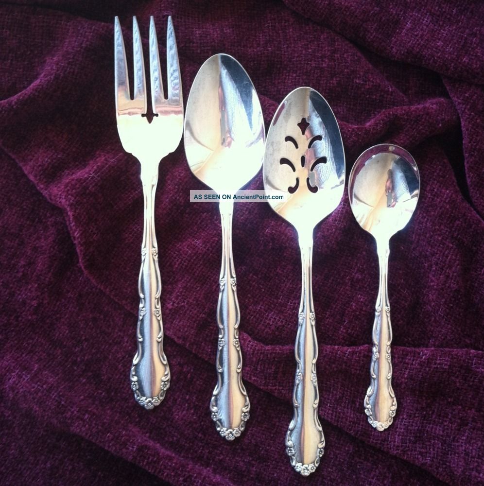 Flirtation Silverplate 1881 Rogers Oneida 4 New Serving Pieces Oneida/Wm. A. Rogers photo