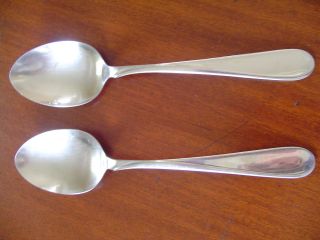 Two Vintage Oneida Flight Reliance Stainless Steel Serving Spoons X2 Holidays photo