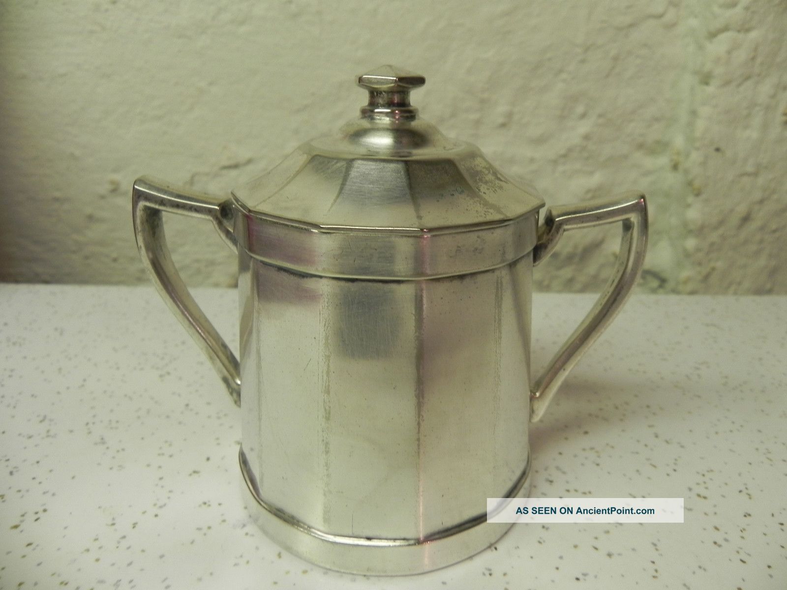 Vintage Grand Silver Co.  Wear - Brite Silver Plate Sugar Bowl With Hinged Lid Creamers & Sugar Bowls photo