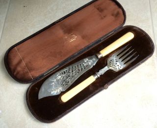 Victorian Antique Serving Fork And Knife In Mappin And Webb Box. photo