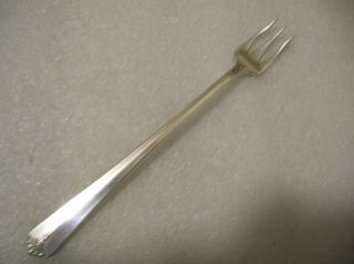 S.  L.  & G.  H.  Rogers Courtney Pattern Cocktail Or Seafood Fork 1935 photo