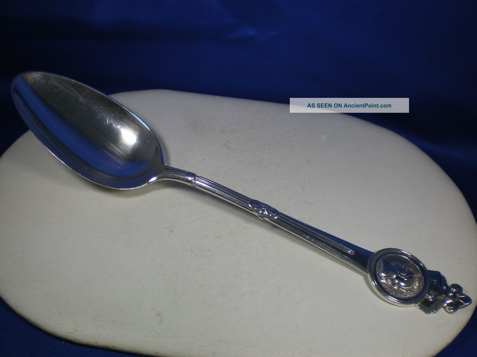 Rare Antique Gorham Sterling Medallion Pattern Serving Spoon 8 - 5/8 