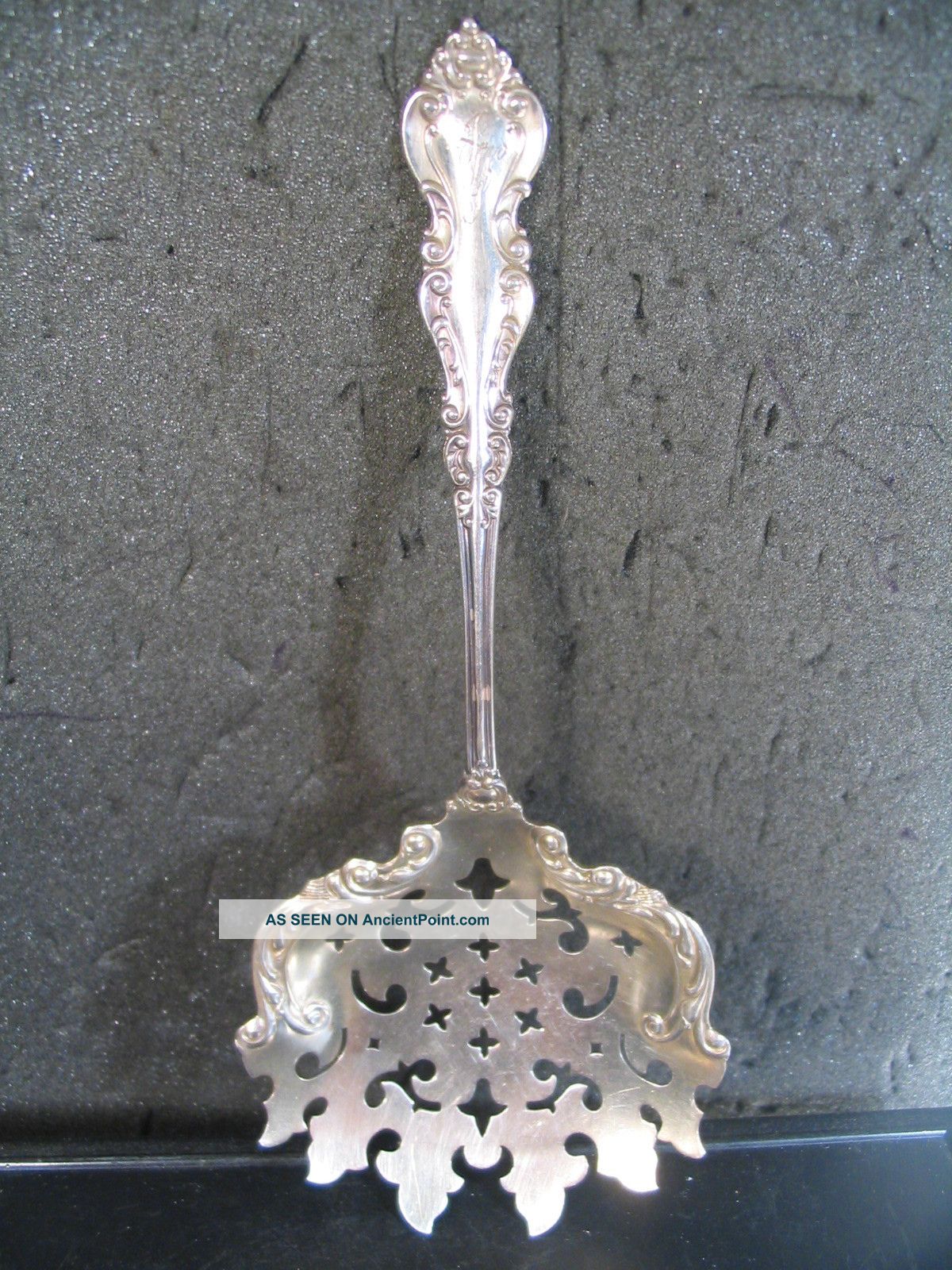 International Sterling Warwick Cucumber Spoon 7 1/2 