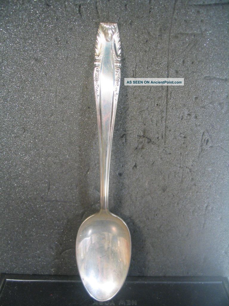 Wallace Sterling Stradivari Serving Spoon 8 1/2 