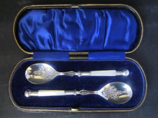Cased Set 2 Silver Plated Mop Mother Of Pearl Handled Preserve Spoons photo