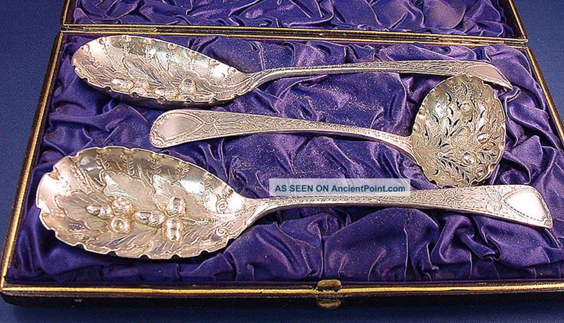 Georgian Sterling Boxed Serving Set/2 Berry;1 Sifting Other photo
